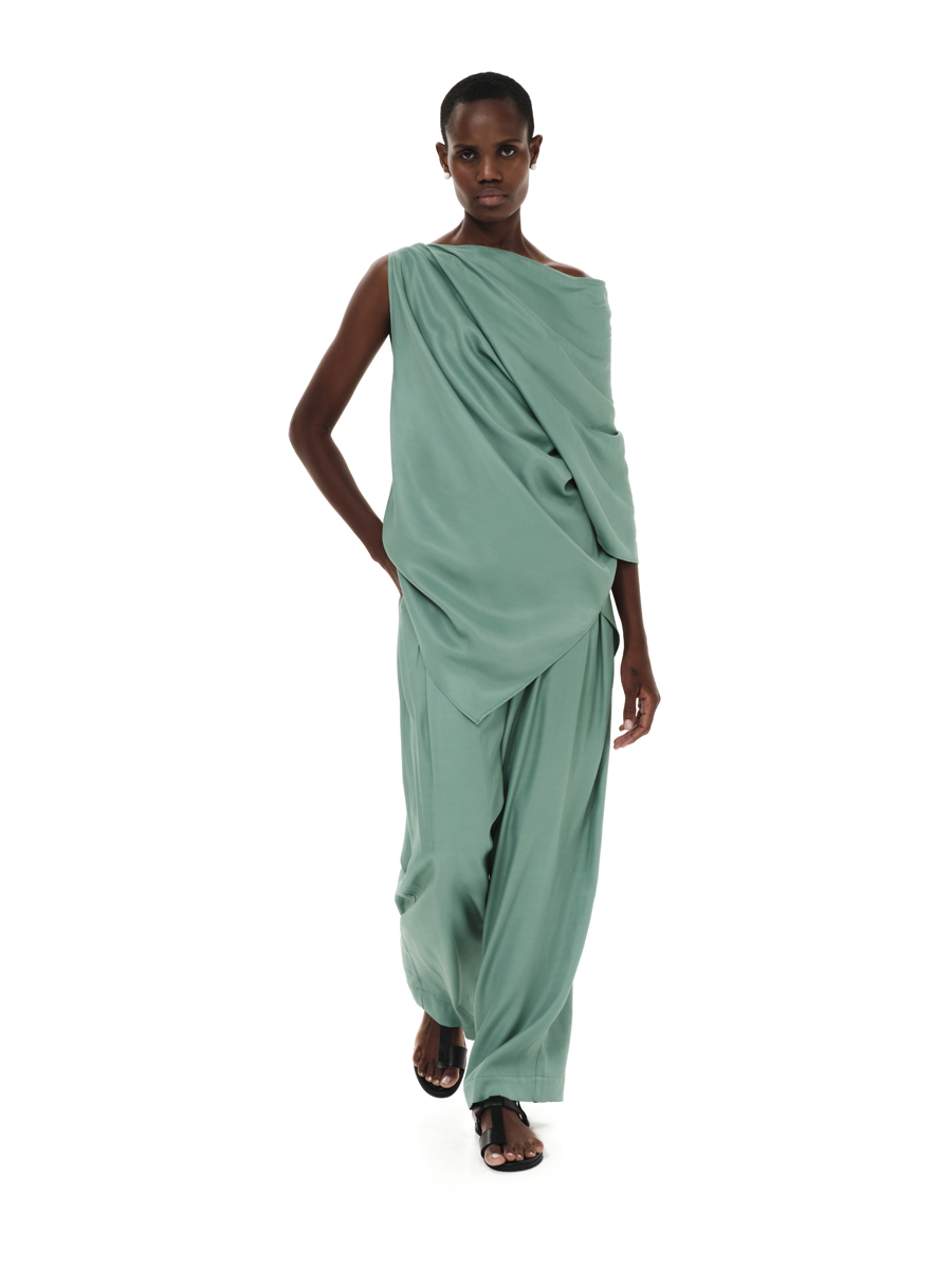 KOURBELA SS24 -S24329 (3) Luxurious Drapery Top - Image 1