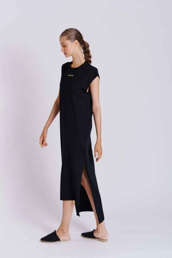 LOGO-TEE-DRESS-ASYMMETRIC-BLACK_2-600x900.jpg