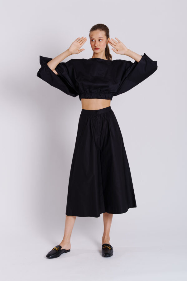 YIN-TOP-BLACK_1-600x900.jpg