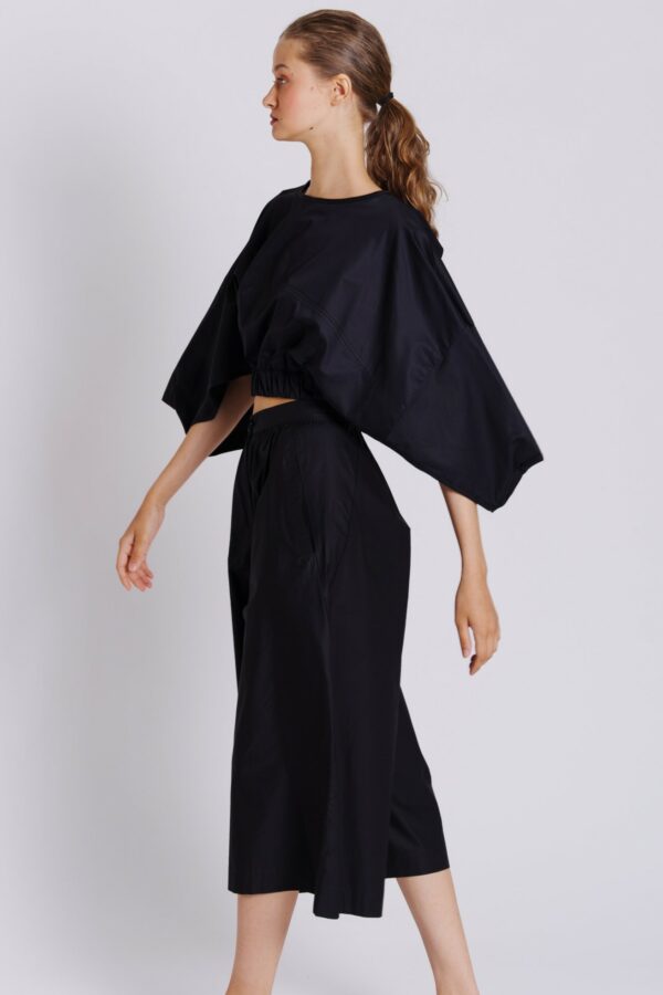 YIN-TOP-BLACK_2-600x900.jpg